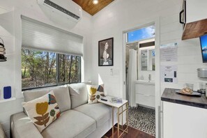 Casa, 1 letto king | Area soggiorno