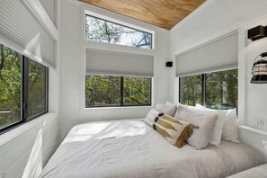 House, 1 King Bed | 1 bedroom, individually decorated, individually furnished, free WiFi