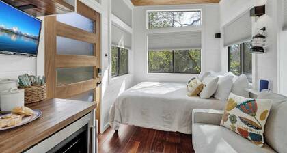 Selena-romantic Tiny Home-firepit