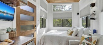 Selena-romantic Tiny Home-firepit