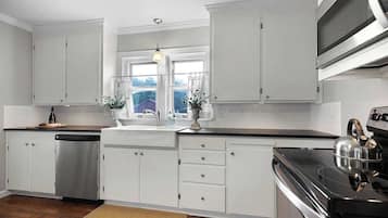 House, Multiple Beds, Kitchen, City View (403 N. Llano St) | Private kitchen | Coffee/tea maker