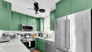 Unclassified image, 5 of 26, button - Dreamy Downtown Condo, Near Meeting St & Broad St (Charleston)