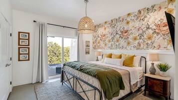 Ferienhaus, Mehrere Betten, Whirlpool (1335 Hilltop Oaks) | 2 Schlafzimmer, individuell dekoriert, individuell eingerichtet