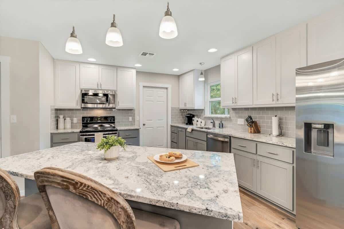 House, Multiple Beds, Patio, City View (123 Ridgewood Dr) | Private kitchen | Coffee/tea maker