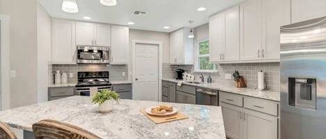 บ้านพัก, หลายเตียง, ลานระเบียง, วิวเมือง (123 Ridgewood Dr) | ครัวส่วนตัว | เครื่องชงกาแฟ/ชา