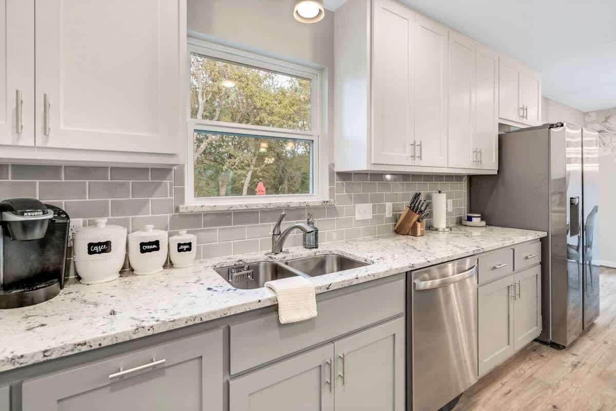Ferienhaus, Mehrere Betten, Terrasse, Stadtblick (123 Ridgewood Dr) | Eigene Küche