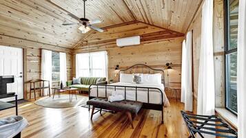 Cabin, 1 King Bed, Hot Tub (3107 Keese Rd #2) | Living area