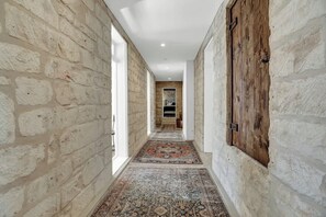 Interior - The Homestead Main House (Fredericksburg)