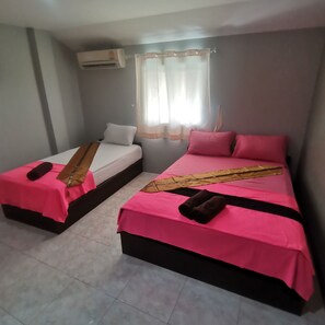 Interior - Haad Rin Village Fullmoon (Ko Pha-ngan)