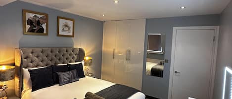 Apartment | 1 bedroom, iron/ironing board, free WiFi, bed sheets