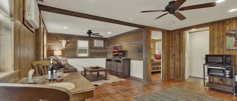 Cabin, 1 Queen Bed with Sofa bed, Patio (196 Hermit Hill Rd) | Interior