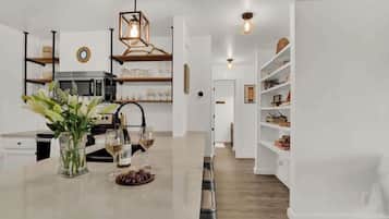 Apartment, Multiple Beds, Hot Tub (907 Hill St #3) | Private kitchen | Coffee/tea maker