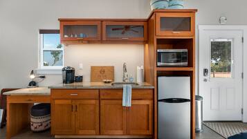 Cottage, 1 King Bed, Patio, Mountain View | Private kitchen | Fridge, microwave, coffee/tea maker, toaster