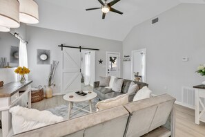 House, 2 Queen Beds, Hot Tub | Living area | TV, fireplace