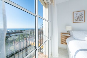 1 bedroom, iron/ironing board, free WiFi, bed sheets - Sea Views 1 Bed Apt Colinas Del Faro (El Faro)