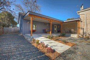 Exterior - The Homestead Carriage House (Fredericksburg)