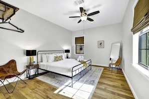 7 bedrooms, individually decorated, individually furnished, bed sheets