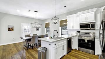 Maison, plusieurs lits, bain à remous (496 Ranch 1631- Cmb) | Cuisine privée