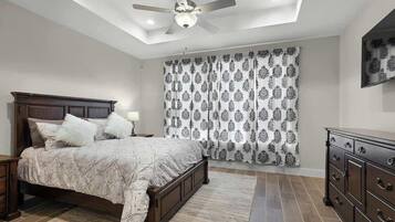 3 bedrooms, individually decorated, individually furnished, bed sheets