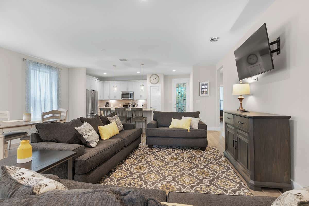 ハウス ベッド (複数台) パティオ (1215 Lavaca) | リビング エリア