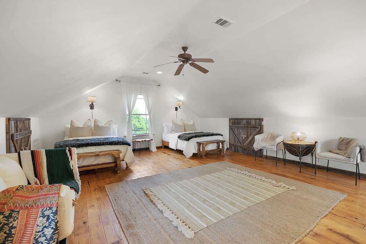 House, Multiple Beds, Hot Tub (3797 Grapecreek Rd) | 3 bedrooms, individually decorated, individually furnished, bed sheets