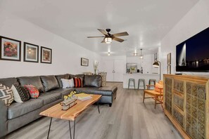 Apartment, Multiple Beds, Hot Tub (907 Hill St #4) | Living area | Fireplace - Wanderlust #4 Hot Tub Shared Outdoor Space (Fredericksburg)