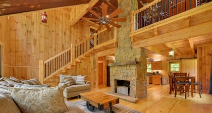 Peaceful Wine Country Cottage w/ Fire Pit in Olin!