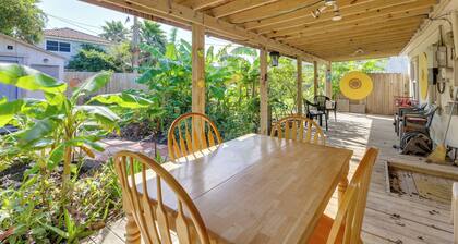 Deck, Fire Pit & Grill: Port Isabel Home!