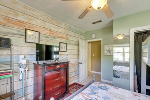 2 bedrooms, internet, bed sheets