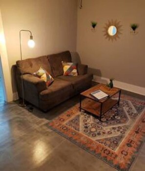 Smart TV - Comfortable 2-bedroom in great location-11 (Des Moines)