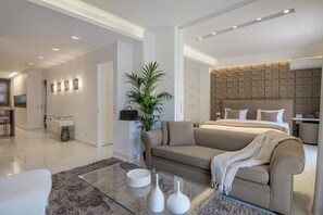 2 Schlafzimmer, Zimmersafe, Schreibtisch, schallisolierte Zimmer