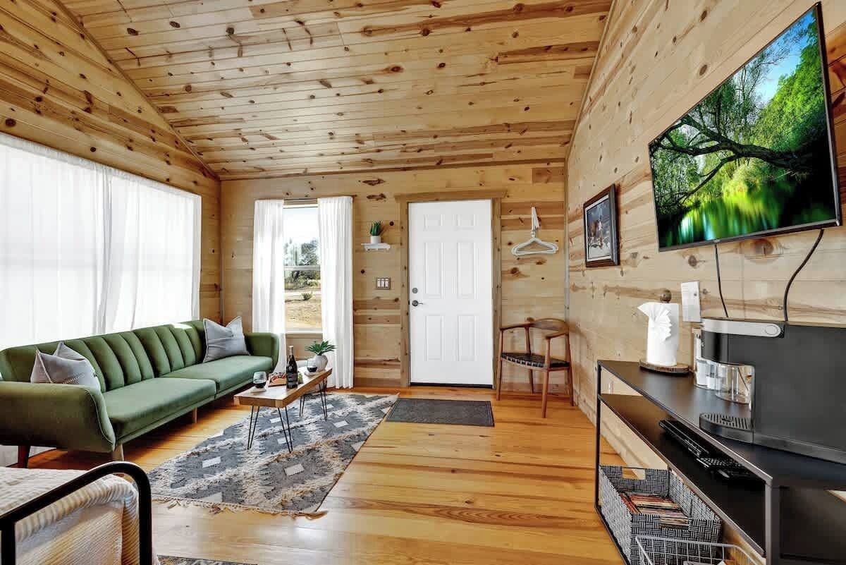 Cabin, 1 King Bed, Hot Tub (3107 Keese Rd #3) | Living area