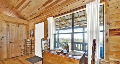 Rockyridge Cabin-hill Country Views-20 min to Fred