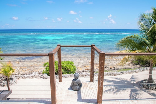 The Sanctuary - Unforgettable 4-Bedroom Little Cayman Villa Perfect for Retreats