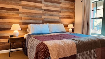 1 bedroom, desk, iron/ironing board, free WiFi