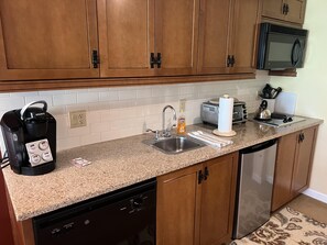 Fridge, microwave, stovetop, dishwasher