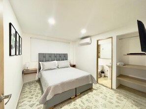 7 bedrooms, iron/ironing board, WiFi, bed sheets