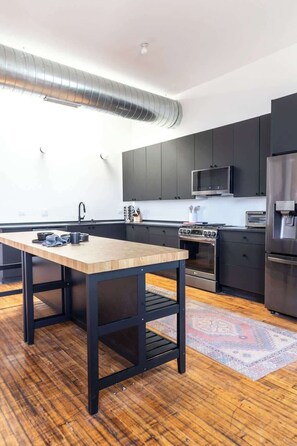 Fridge, microwave, oven, stovetop - Luxury Designer Penthouse Loft | Sleeps 20 (Chicago)