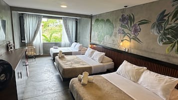 Family Room con aire acondicionado | Ropa de cama de alta calidad, camas con pillow-top y minibar