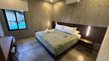 Ropa de cama de alta calidad, colchones con pillow-top y minibar