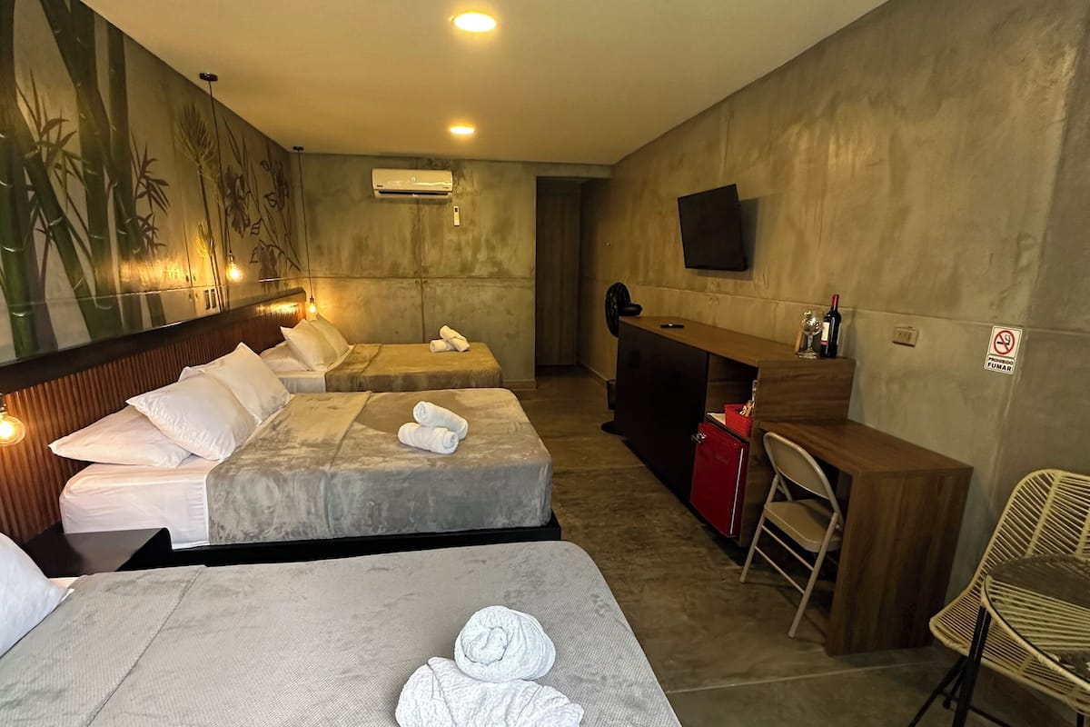 1 bedroom, premium bedding, pillowtop beds, minibar