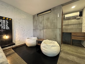 Luxury Double Room with Air Conditioning | 1 bedroom, premium bedding, pillowtop beds, minibar