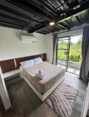 Triple Room with Air Conditioning | Premium bedding, pillowtop beds, minibar, free WiFi - Eco Hotel La Colina Mirador Con Aire Acondicionado (Quimbaya)