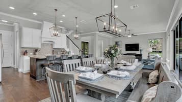 Ferienhaus, Mehrere Betten, Terrasse (457 Granite Loop) | Speisen