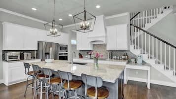 Ferienhaus, Mehrere Betten, Terrasse (457 Granite Loop) | Eigene Küche | Wasserkocher mit Kaffee-/Teezubehör