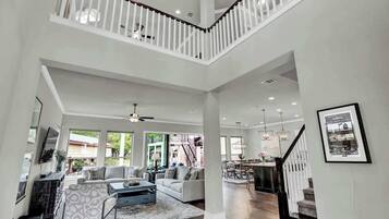 Ferienhaus, Mehrere Betten, Terrasse (457 Granite Loop) | Wohnbereich | Kamin