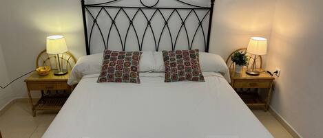 4 bedrooms, in-room safe, iron/ironing board, travel cot