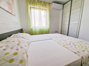 2 chambres, accès au Wi-Fi (inclus), literie fournie