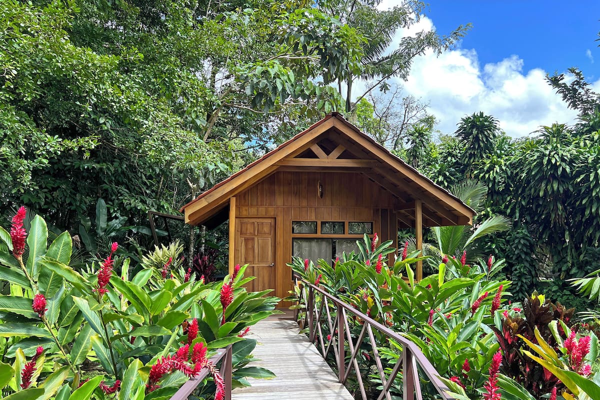 1 chambre, ameublement personnalisé, lits bébé (gratuits), Wi-Fi gratuit