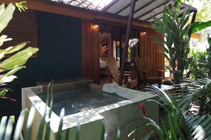 Honeymoon Bungalow | Private pool - Natural Green Lodge (La Fortuna)